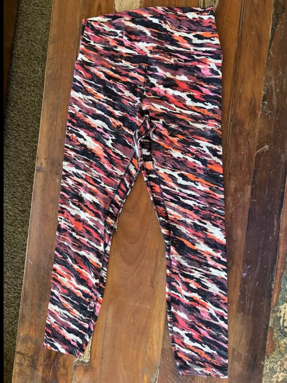 lululemon athletica Girls' Pink, Orange & Black Abstract Print Leggings